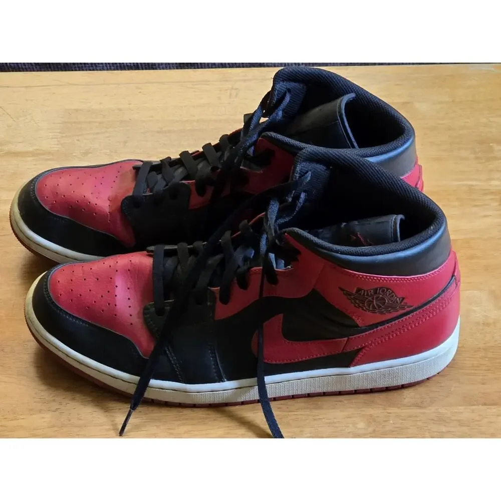 Air Jordan 1 Mid 
